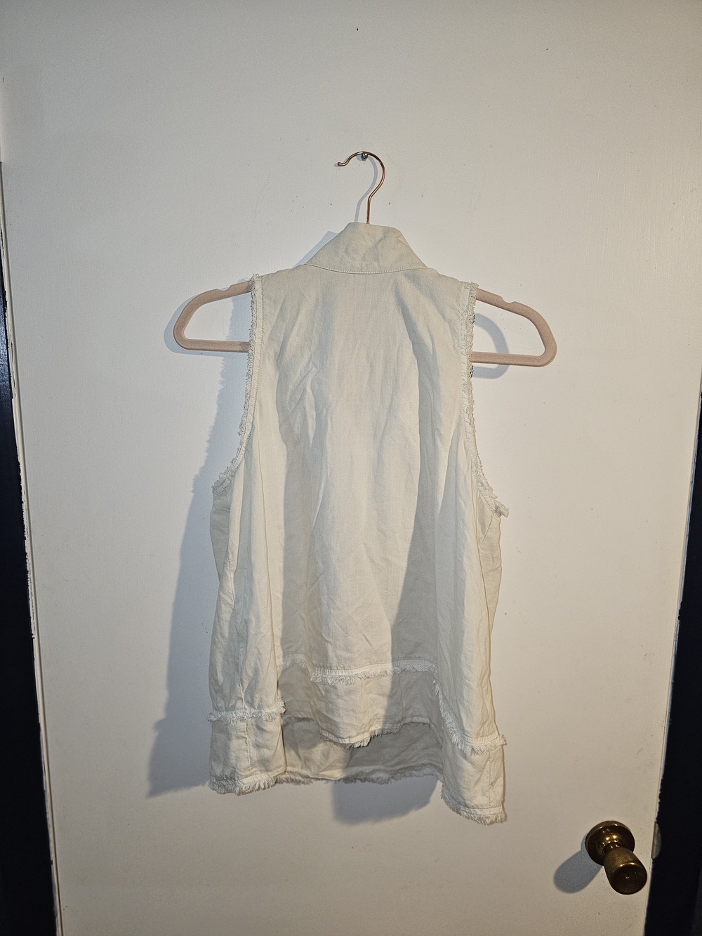 Bella Dahl Ivory Sleeveless Button-Back Tank